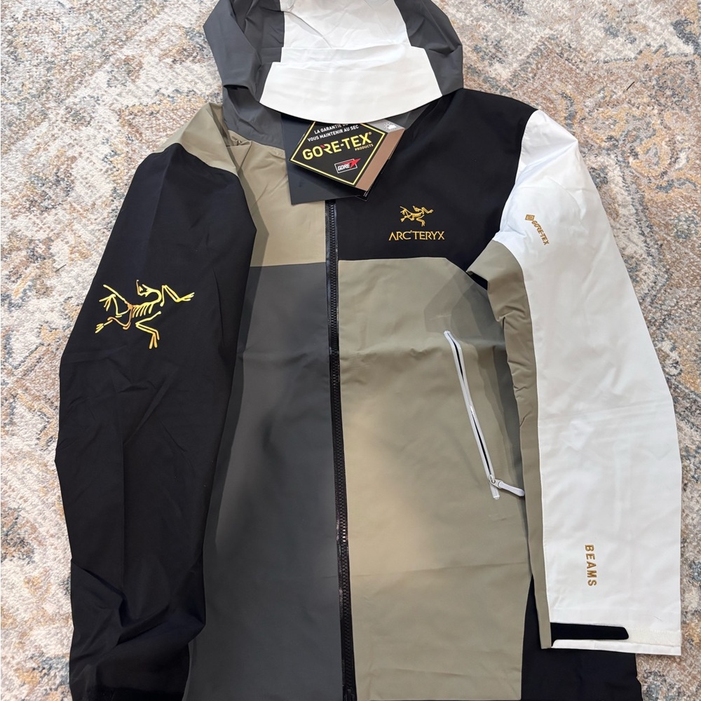 Arcteryx 24k gold collection GORETEX jacket - Picture 6 of 11
